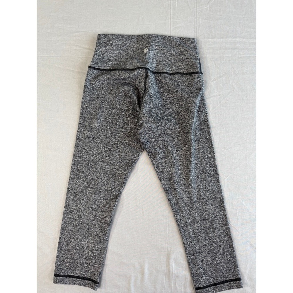 Lululemon Leggings‎ Size 6 Gray Black Crop High Rise Yoga Athletic Pants